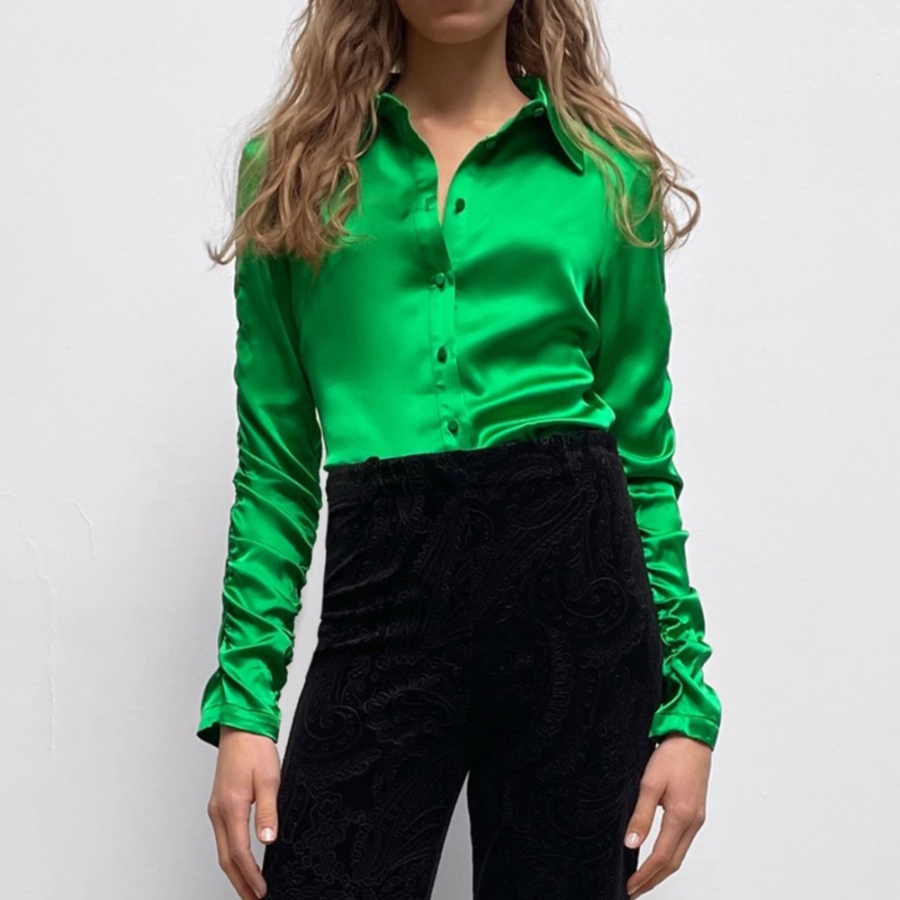 Zara fitted blouse bloggers fav
